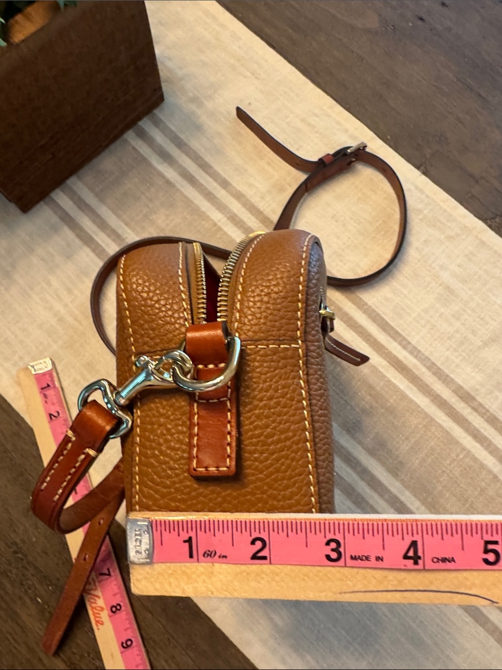 Dooney and Bourke Pebbled Leather Camera Bag Crossbody Tan - Picture 12 of 12